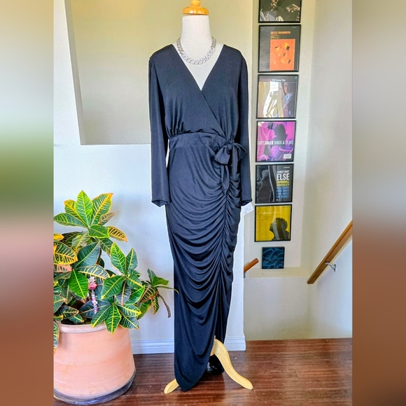 Torrid Studio Knit Hi-Lo Maxi Black Ruched Longsleeve Dress Size 2X - Picture 5 of 16